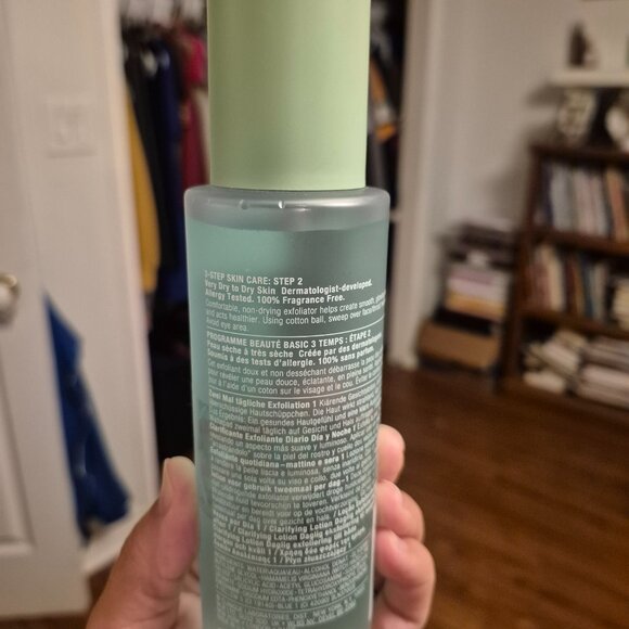 Clinique Clarifying Lotion - Very Dry to Dry - Picture 2 of 2